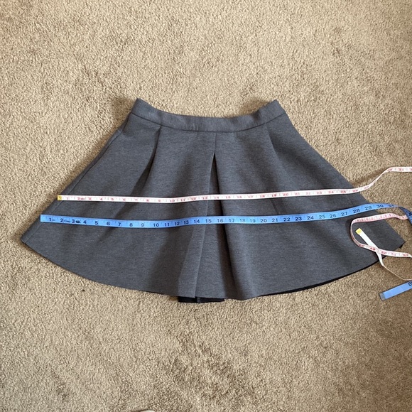 Forever 21 plain grey flare pleated skirt, medium - Picture 10 of 15